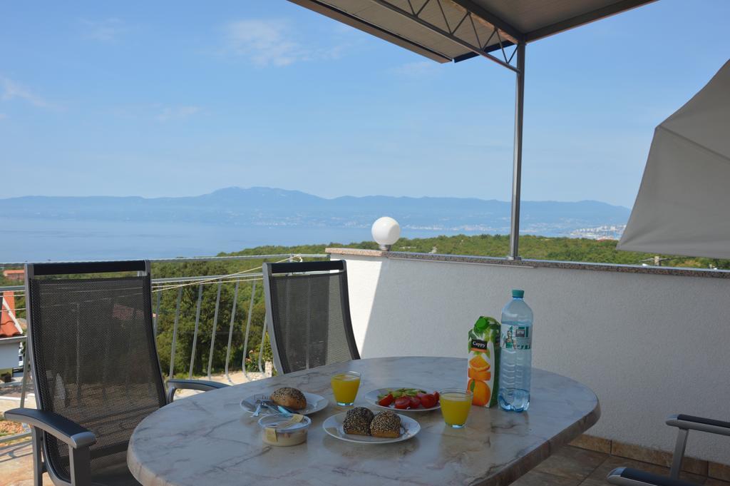 Apartment Lucija Kostrena Esterno foto